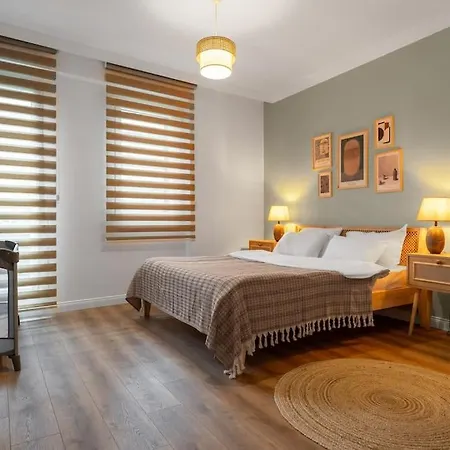 Luxury Scandinavian Design 2br Duplex Near Tomtom Apartamento